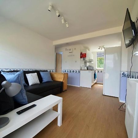 Chalet 57 Sandown Bay Holiday Centre Generous Money Off Ferry Crossings & Free Wifi, September And Halloween Deals Now On Экстерьер фото